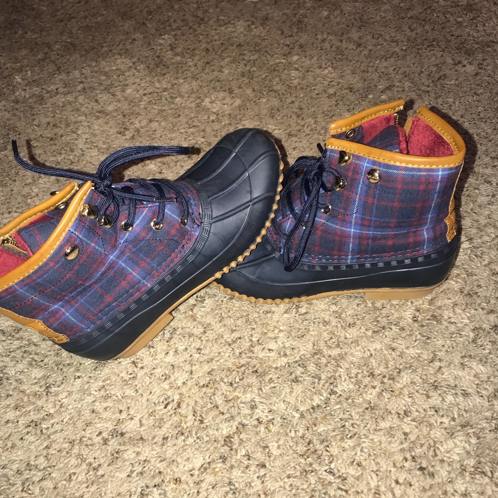 Tommy Hilfiger duck boots
